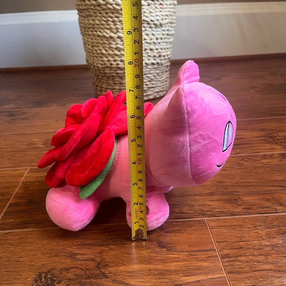 ✨ Valentines Bulbasaur Plushie✨ - Picture 4 of 4